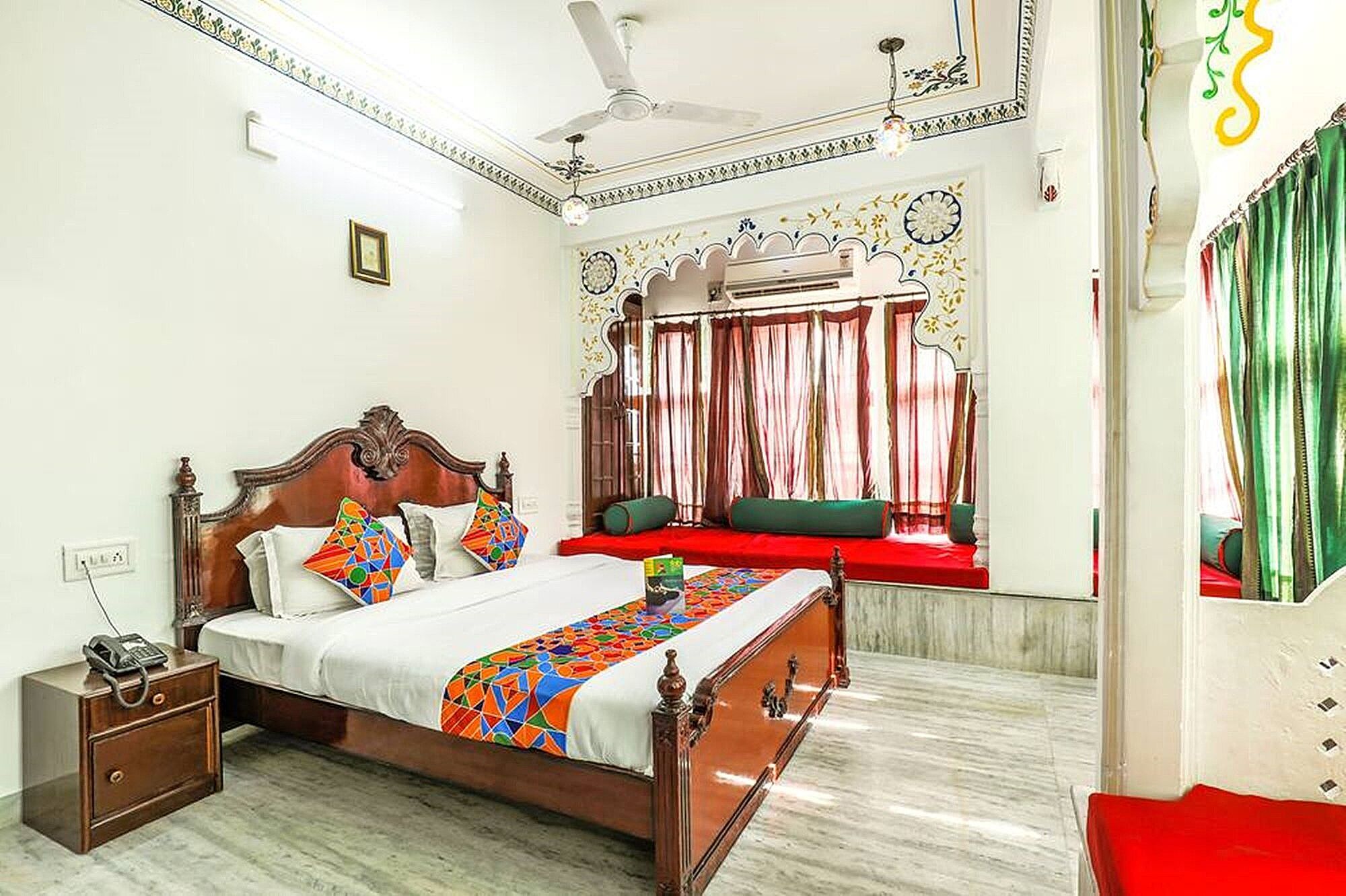 Super Deluxe Heritage Style Room