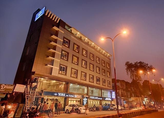 undefined York Inn a Boutique Hotel 6
