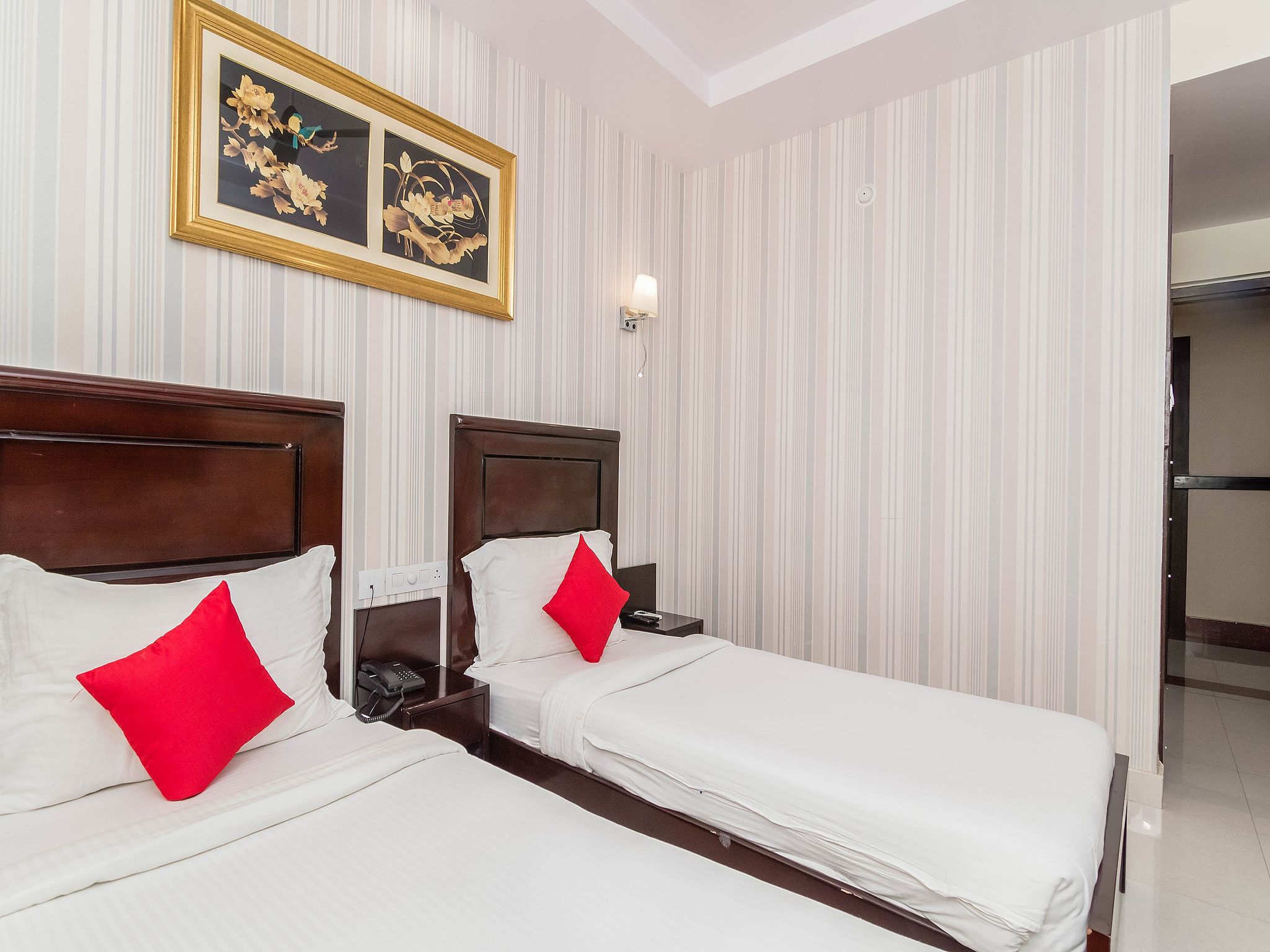Twin Bed Room