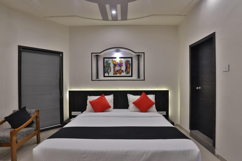 Hotel Shiv International Suite Room 3