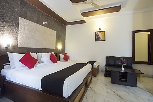 Family Bed Room