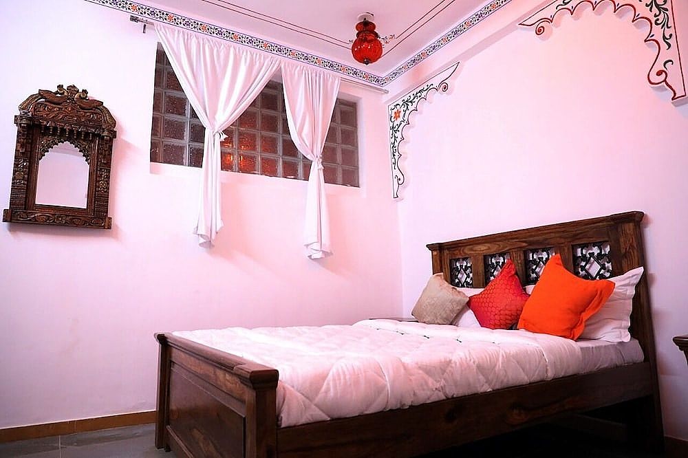 Dhola Ghat Haveli Superior Double Room 6