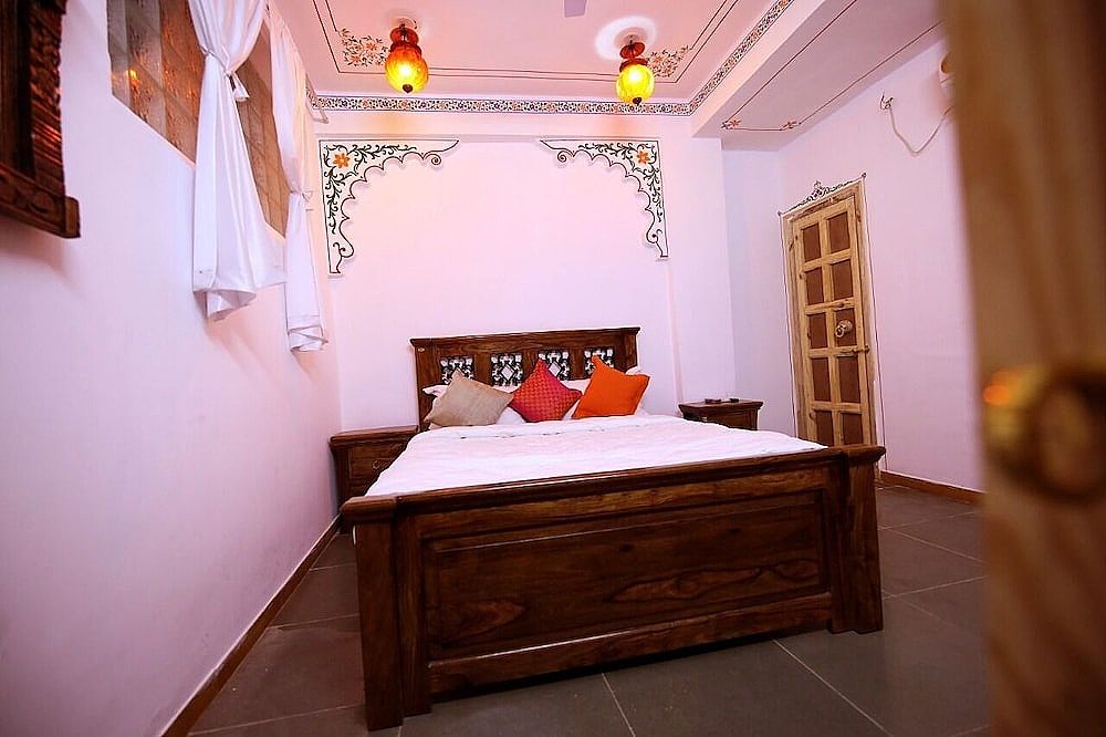Dhola Ghat Haveli Superior Double Room 2