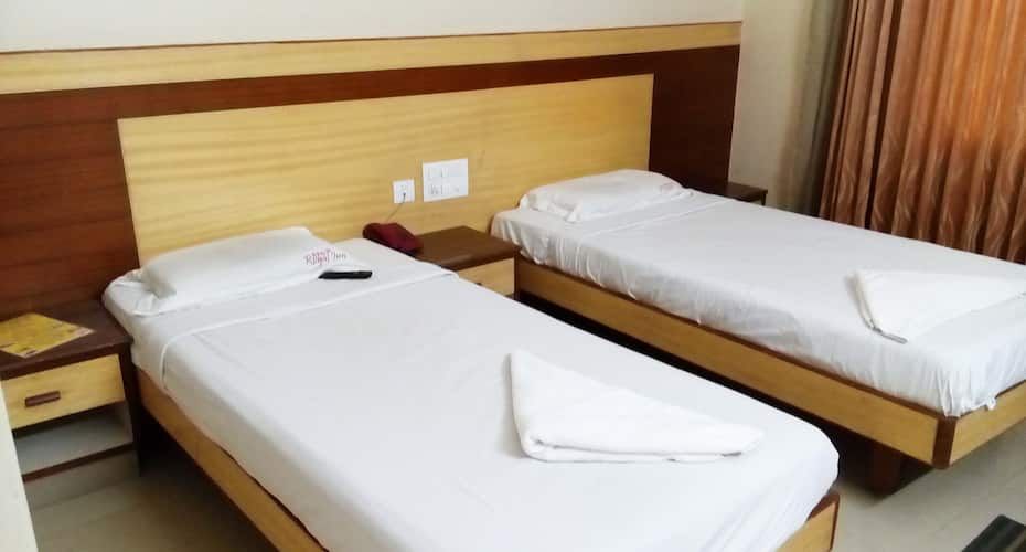 Hotel A.T.G Royal Inn Standard Double AC Room 2