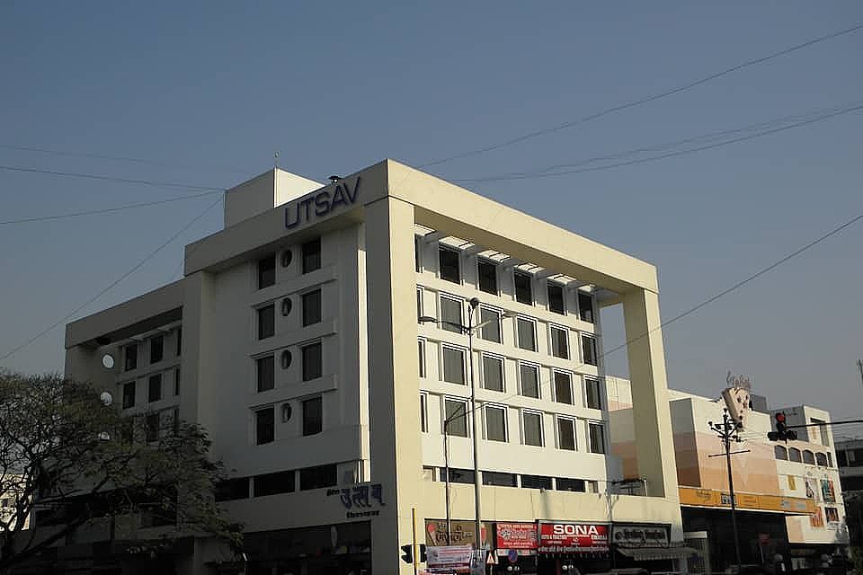 undefined Utsav Deluxe Hotel 9