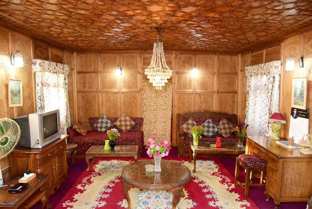 undefined New Lucky Kashmir Houseboats 4