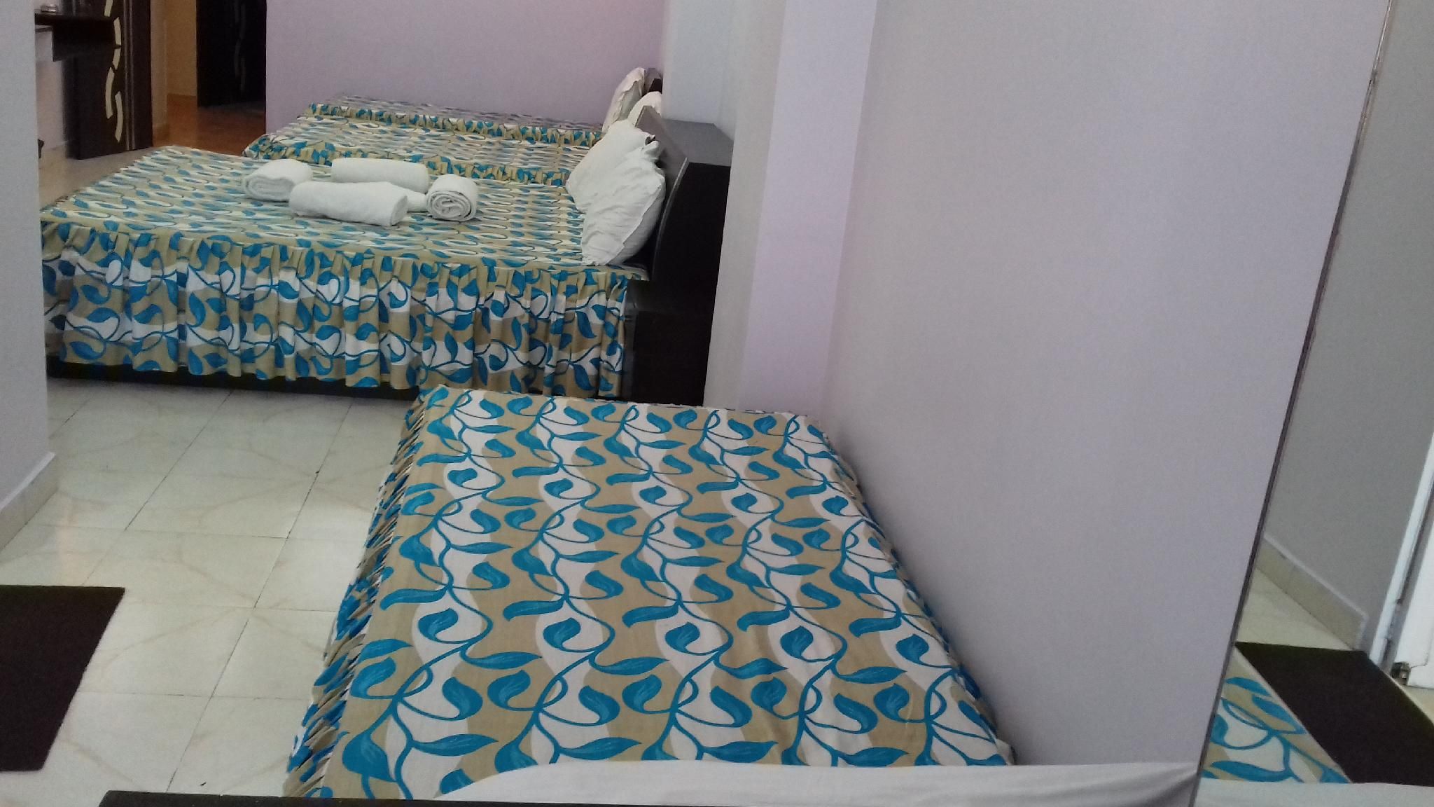 Deluxe 5 Bed