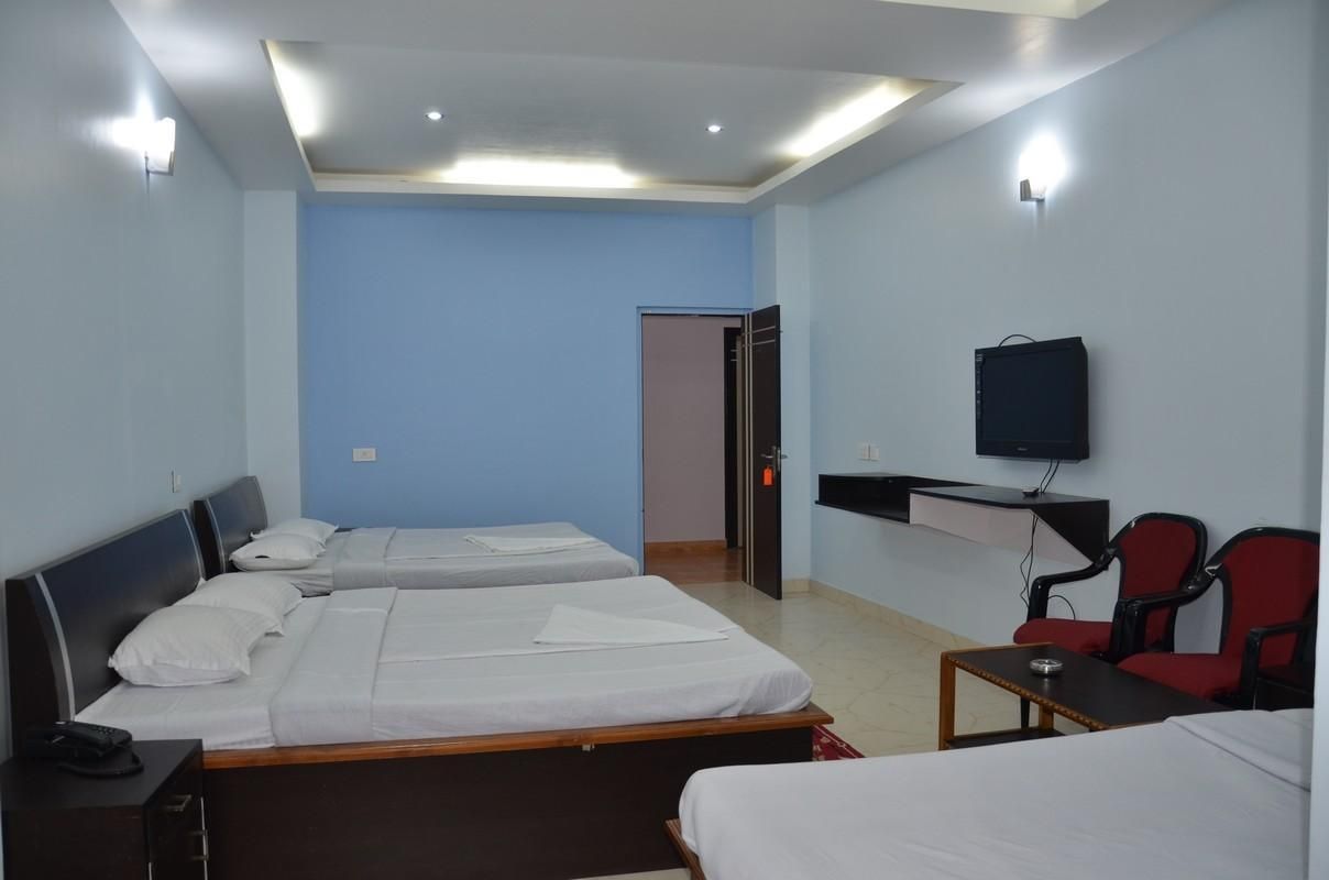 Deluxe 5 Bed