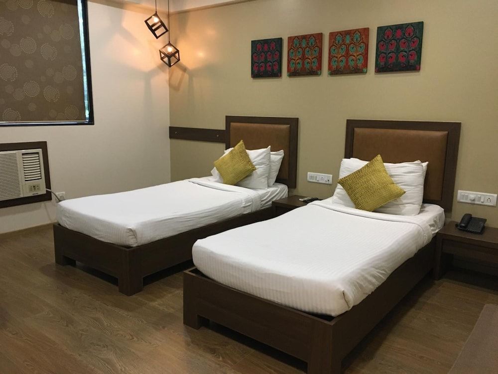 undefined Hotel Amigo 4