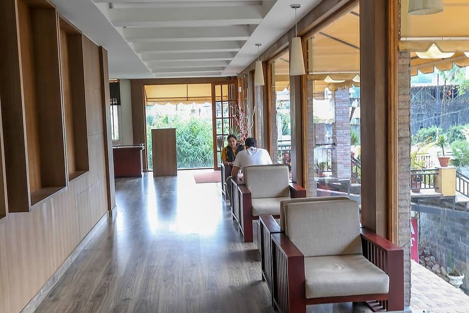 Food & Dining