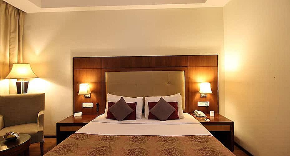S K Premium Park Superior Room 8