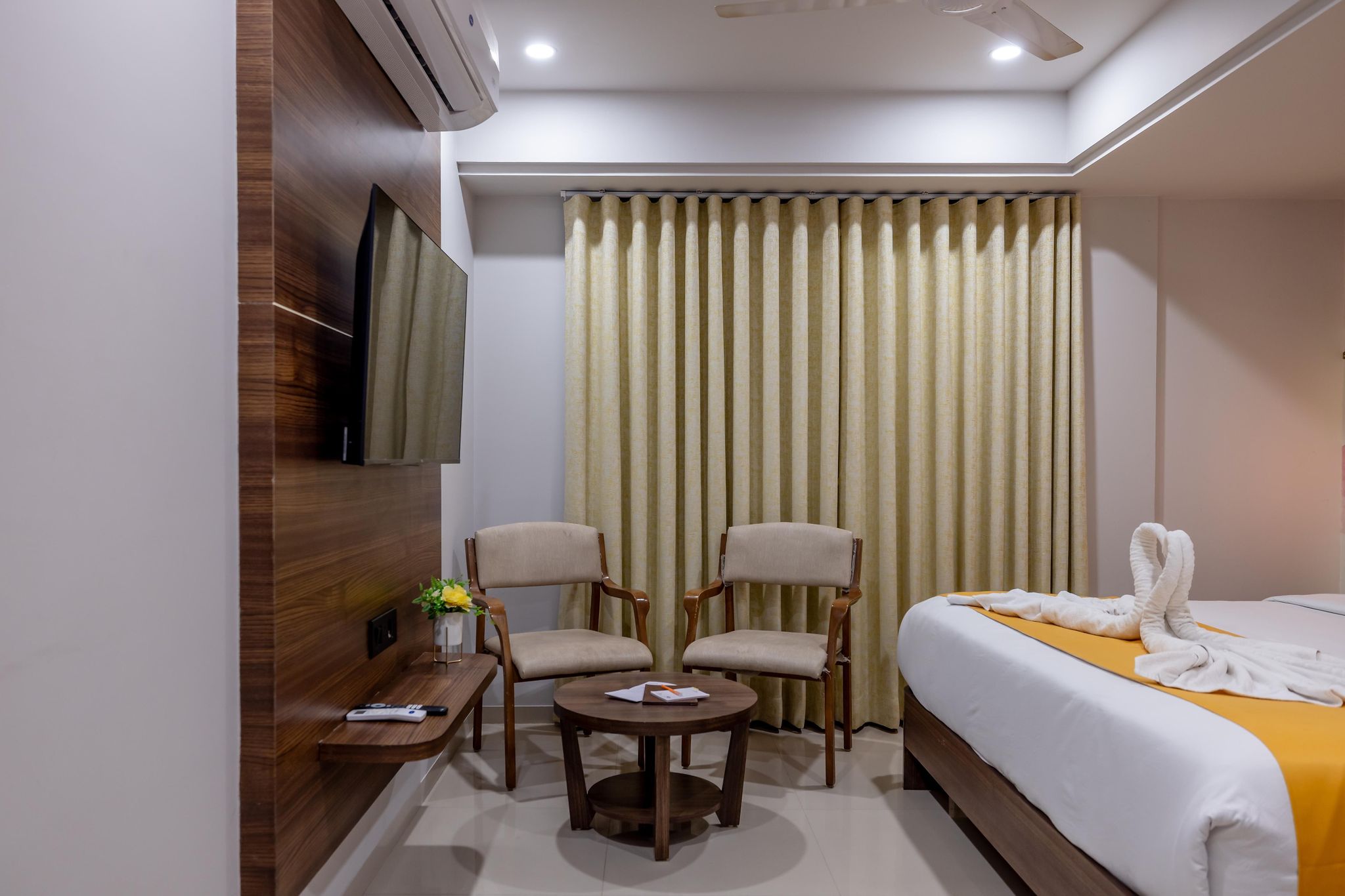 Hotel Classique Semi Deluxe Room 2