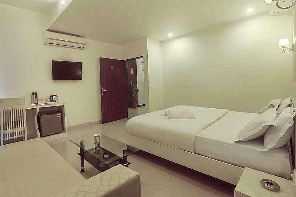 Hotel Metropolitan Super Deluxe Room 17