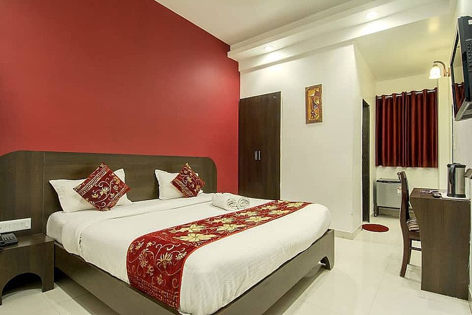 undefined Hotel Metropolitan 2