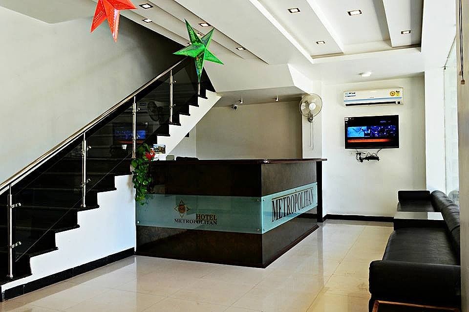 undefined Hotel Metropolitan 2
