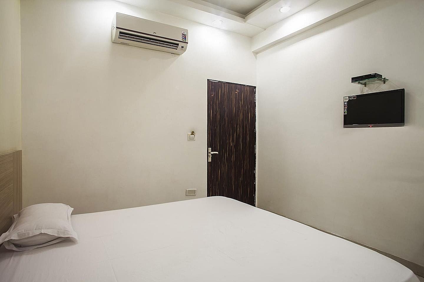 Hotel Metropolitan Super Deluxe Room 5