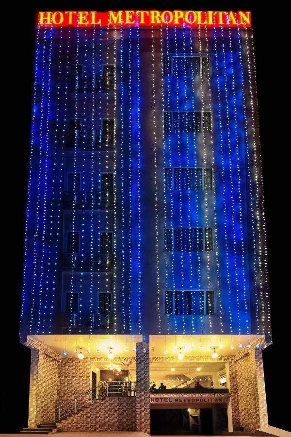 undefined Hotel Metropolitan