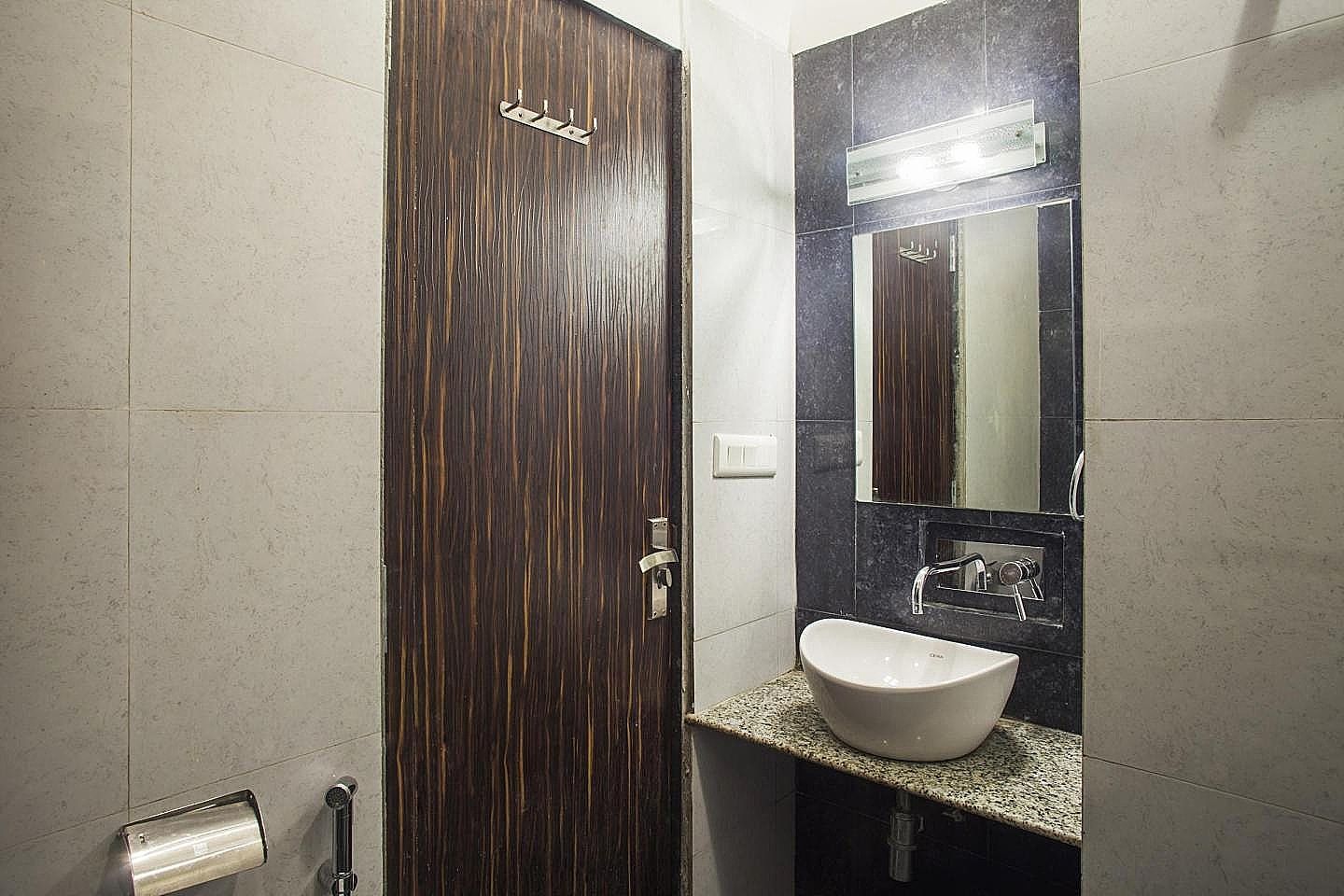 Hotel Metropolitan Super Deluxe Room 6