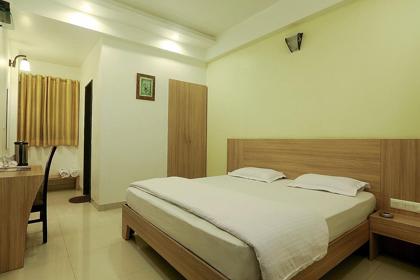 Hotel Metropolitan Super Deluxe Room 27