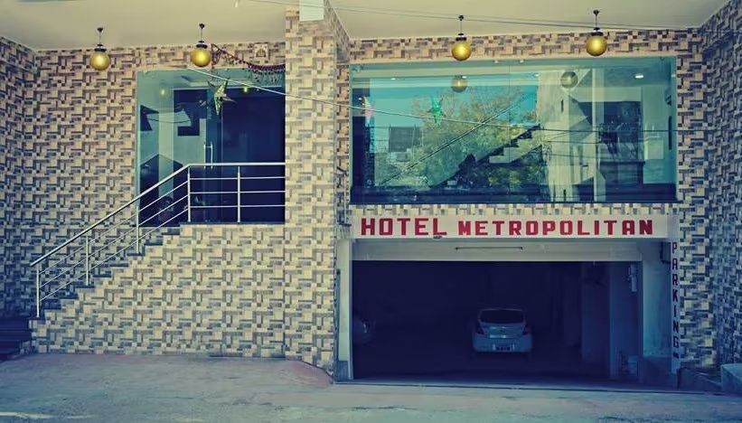 undefined Hotel Metropolitan 6
