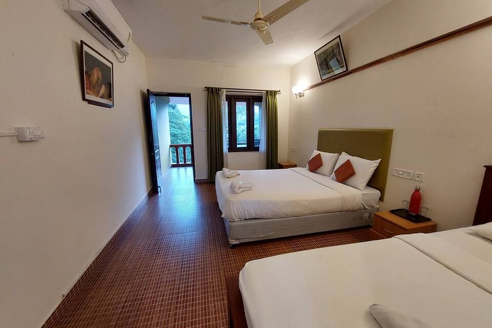 The Tiger Paw Resort Triple Room 9