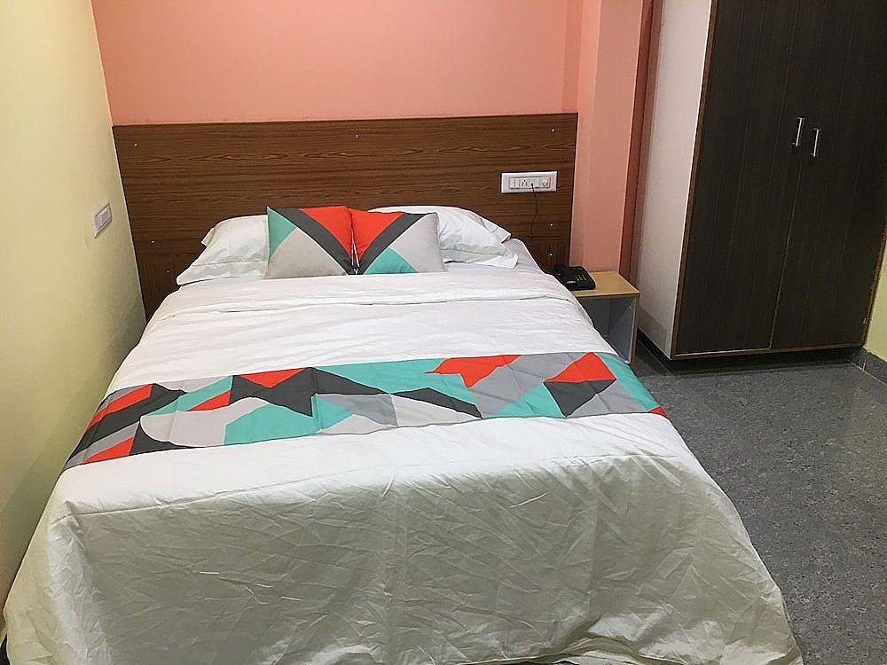 Housefinch Residency Economy Rooms 3