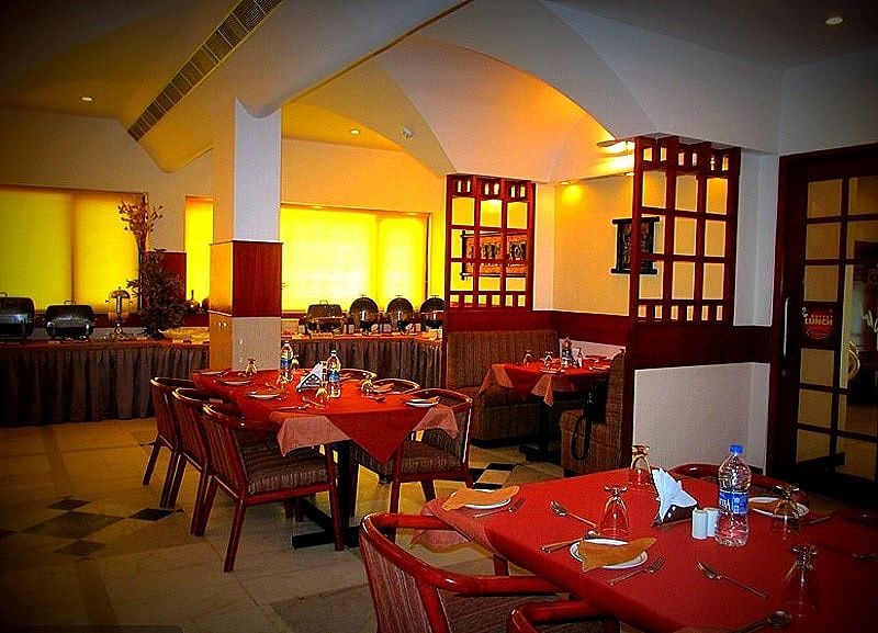 Food & Dining