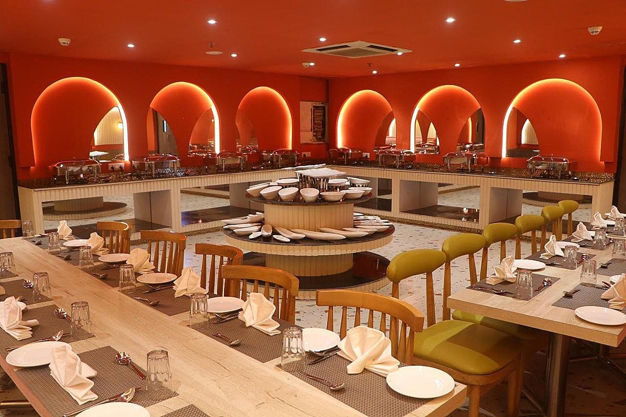 Food & Dining