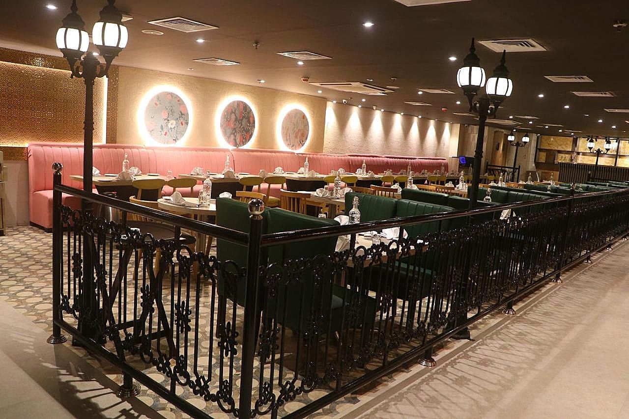 Food & Dining