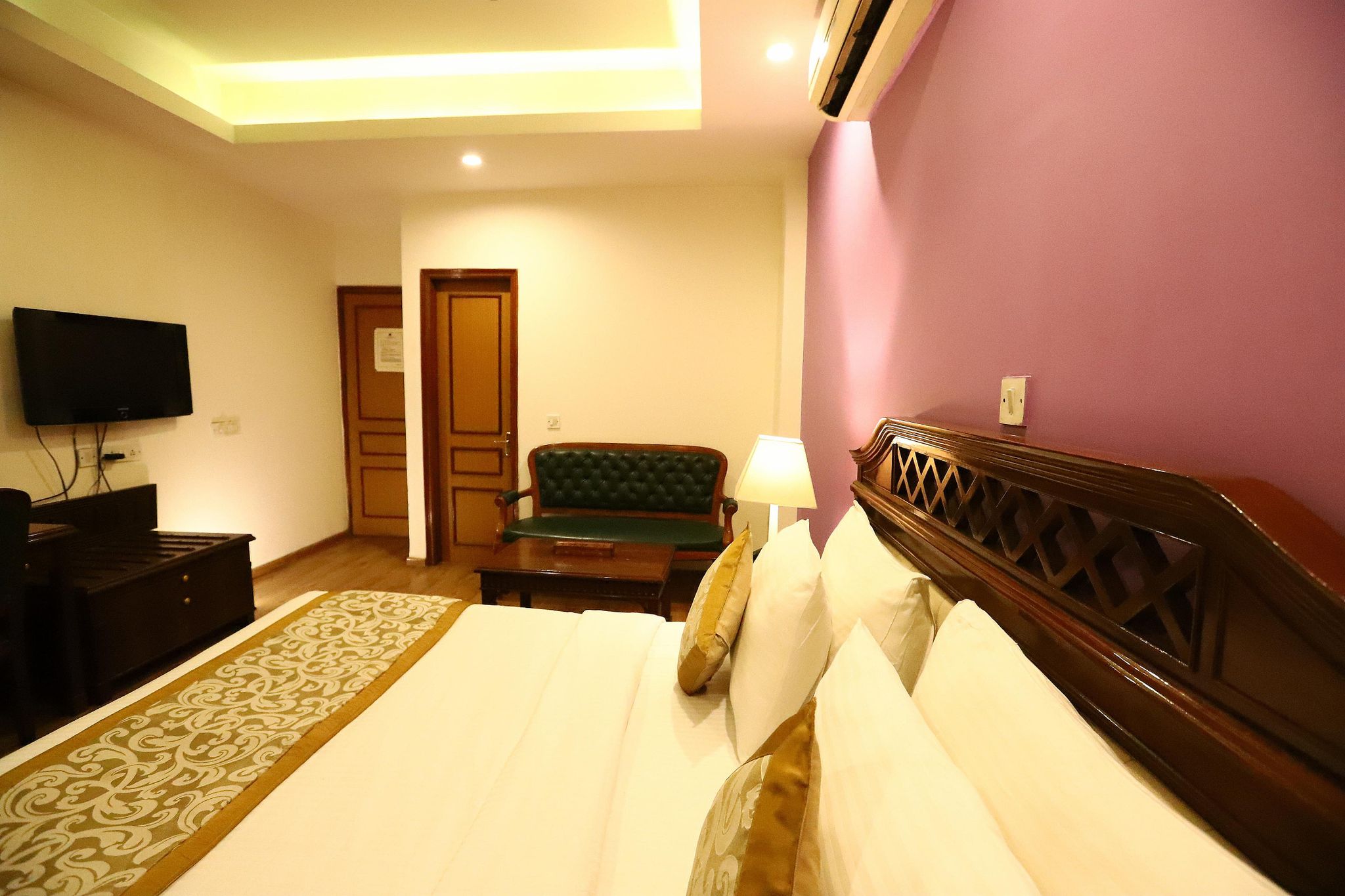 Super Deluxe Room