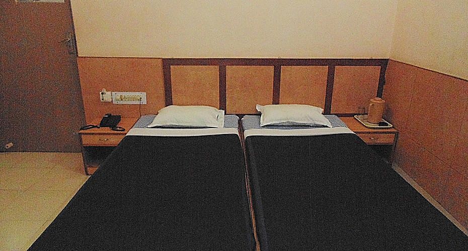 Deluxe Double Bedroom