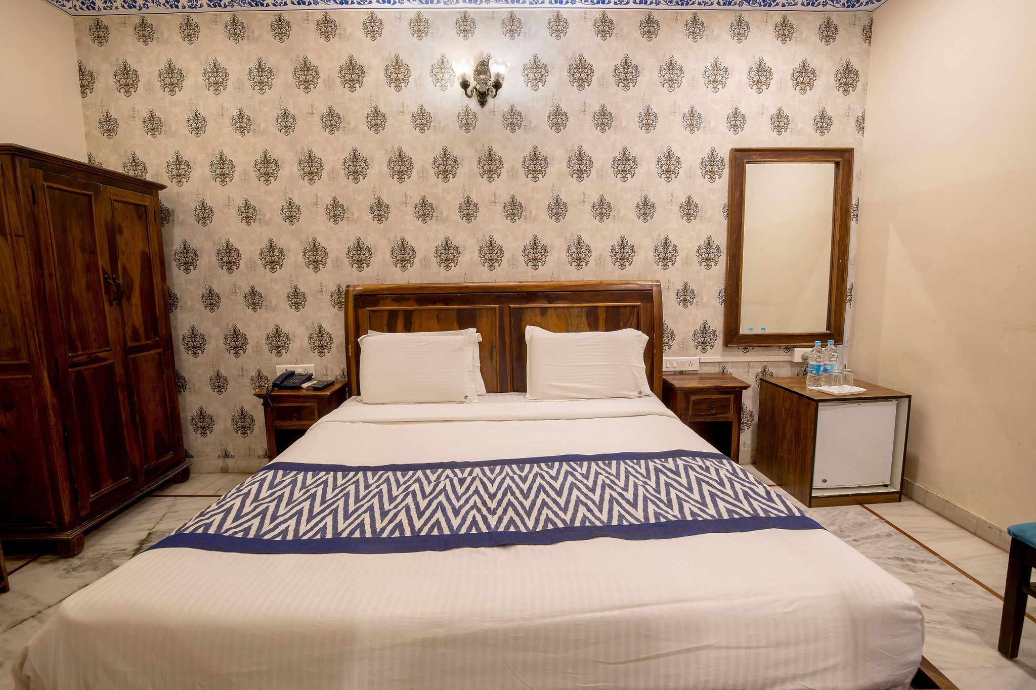 Hotel Royal Pratap Niwas Deluxe Room 3