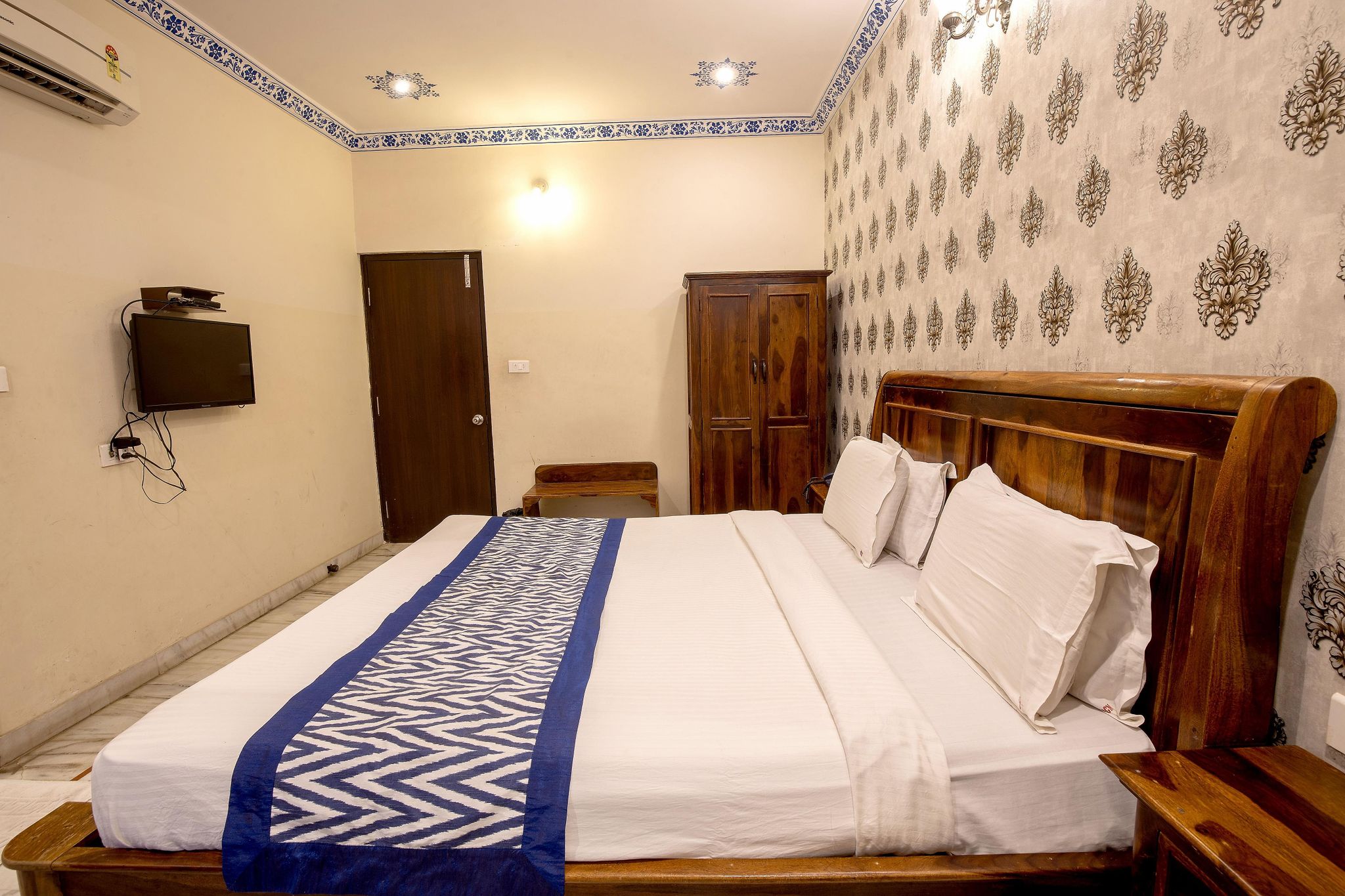 Hotel Royal Pratap Niwas Deluxe Room 15