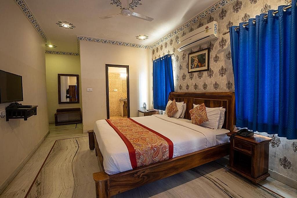 Hotel Royal Pratap Niwas Deluxe Room 27