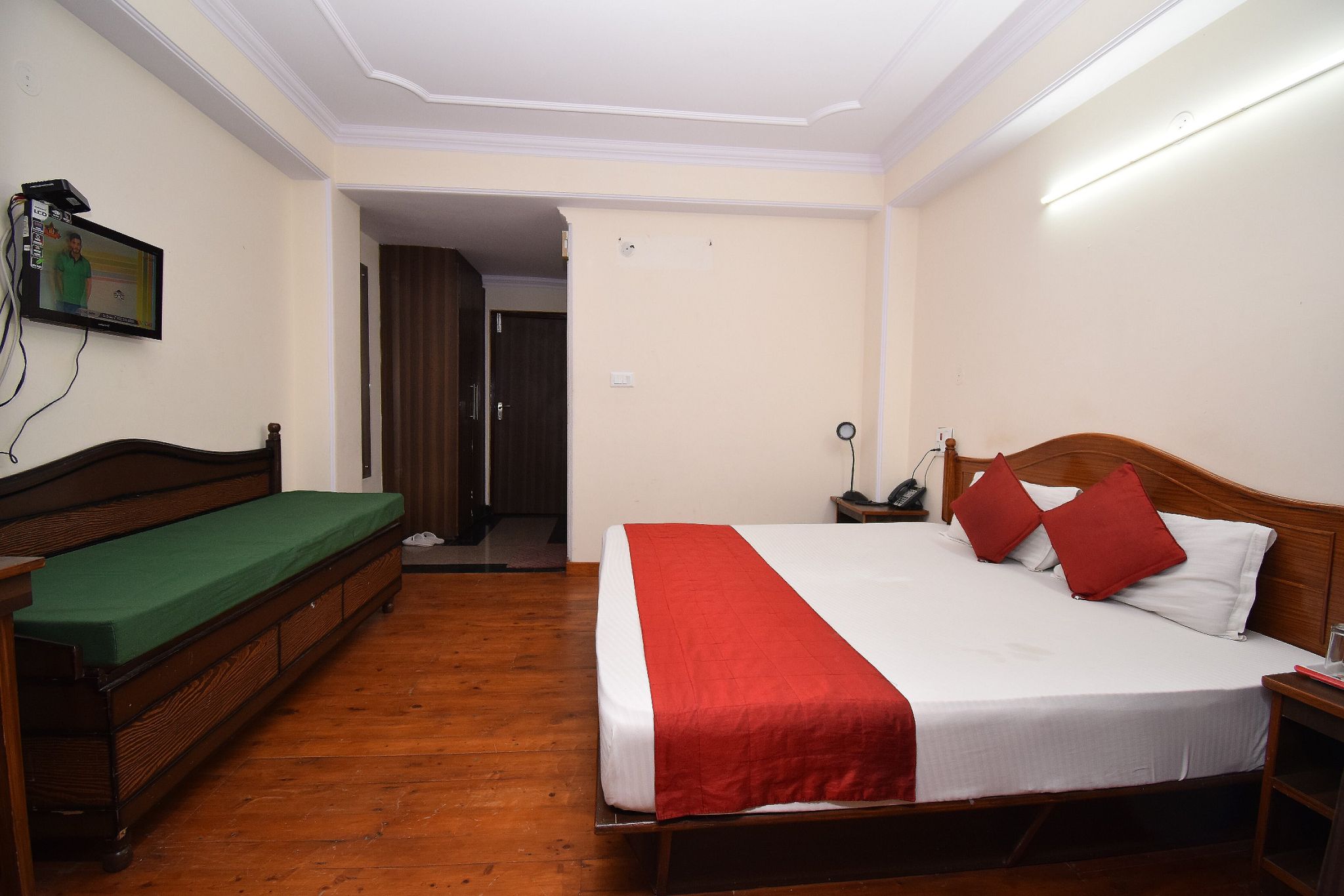 SUPERIOR ROOM ( VALLEY FACING VIEW )