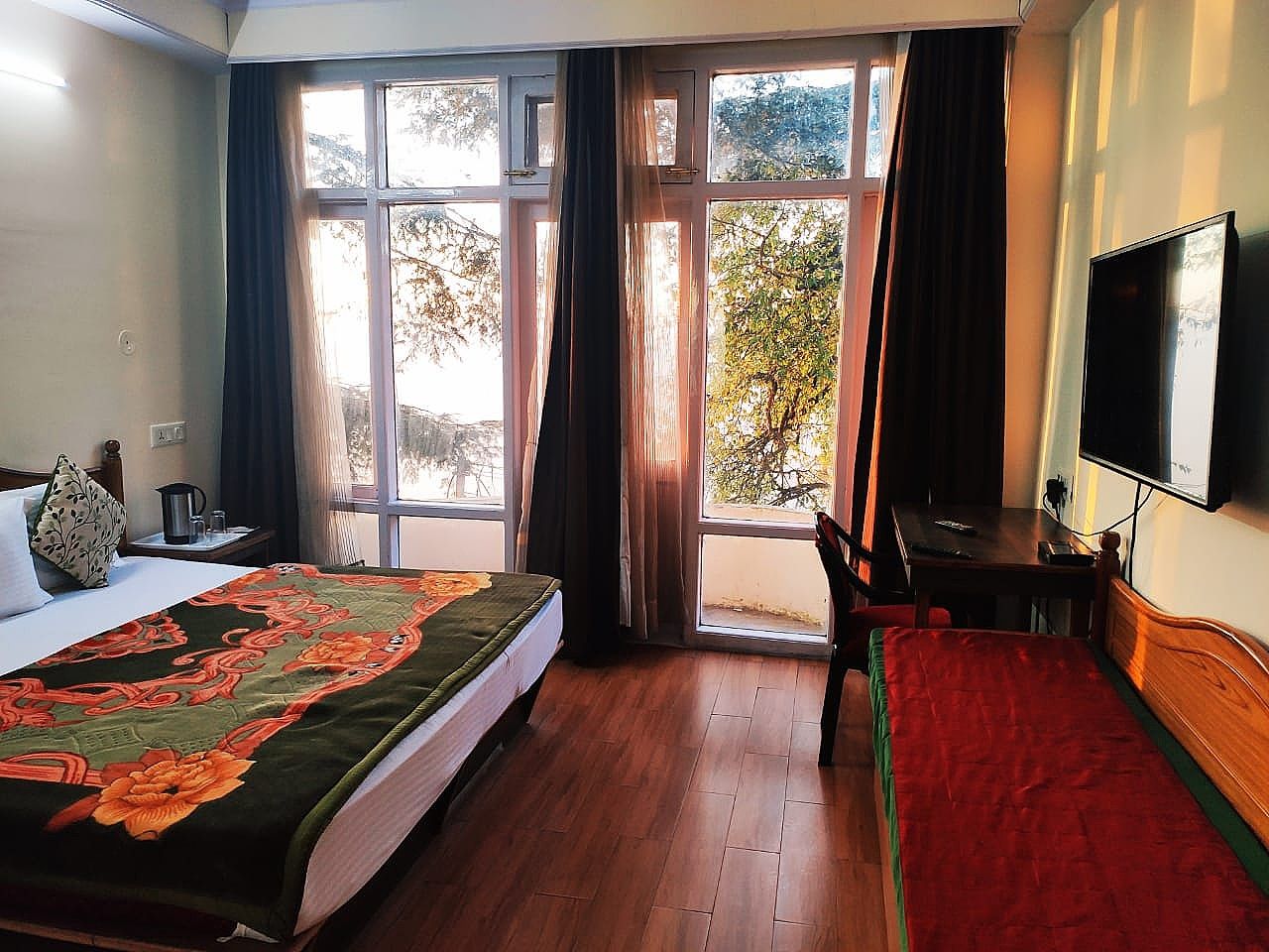 SUPERIOR ROOM ( VALLEY FACING VIEW )