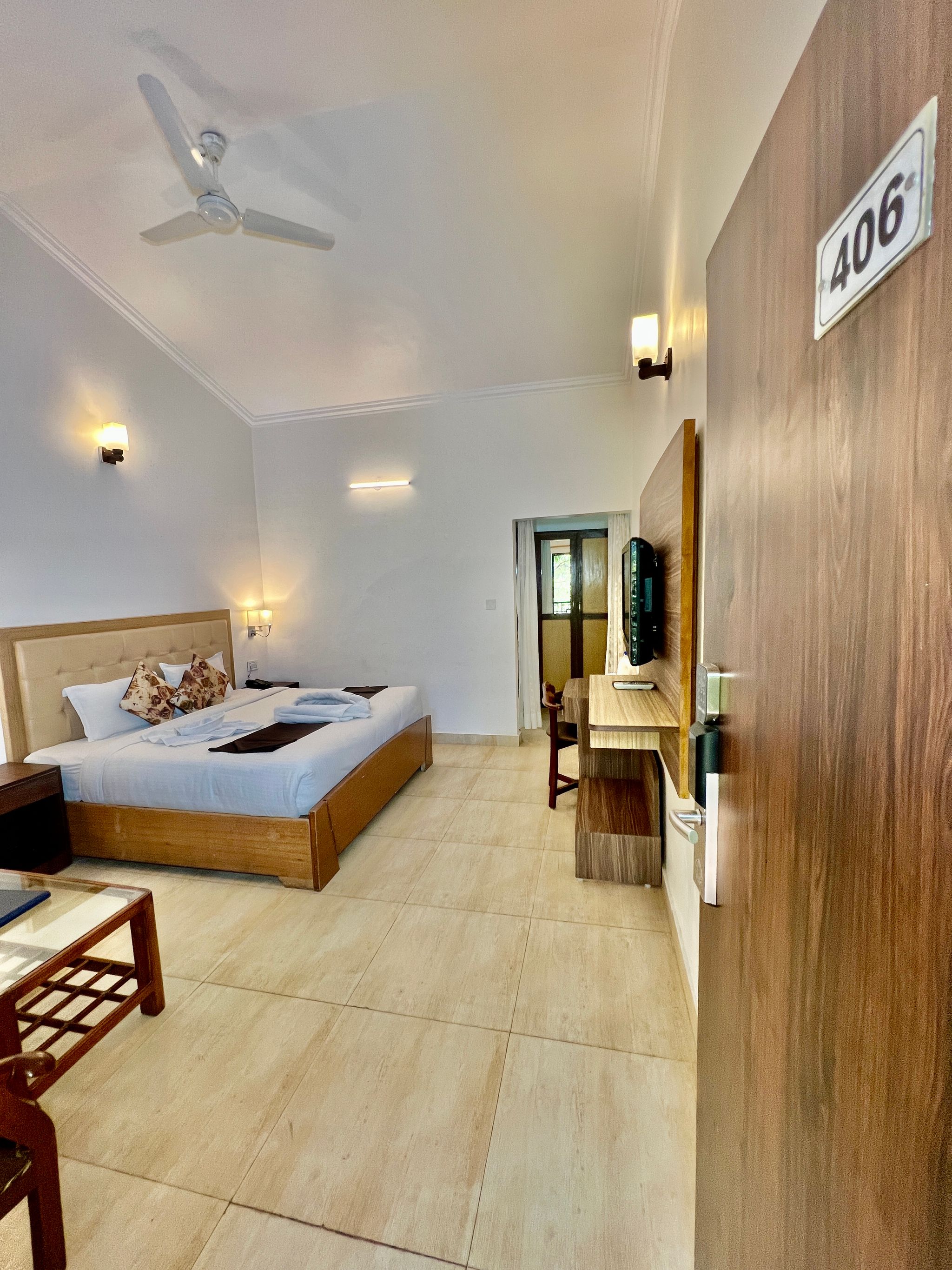 Sea Hawk-Luxury Hill Resort (4 mins drive from Bhimtal Lake) Deluxe Pine Nature View With Common Balcony 14