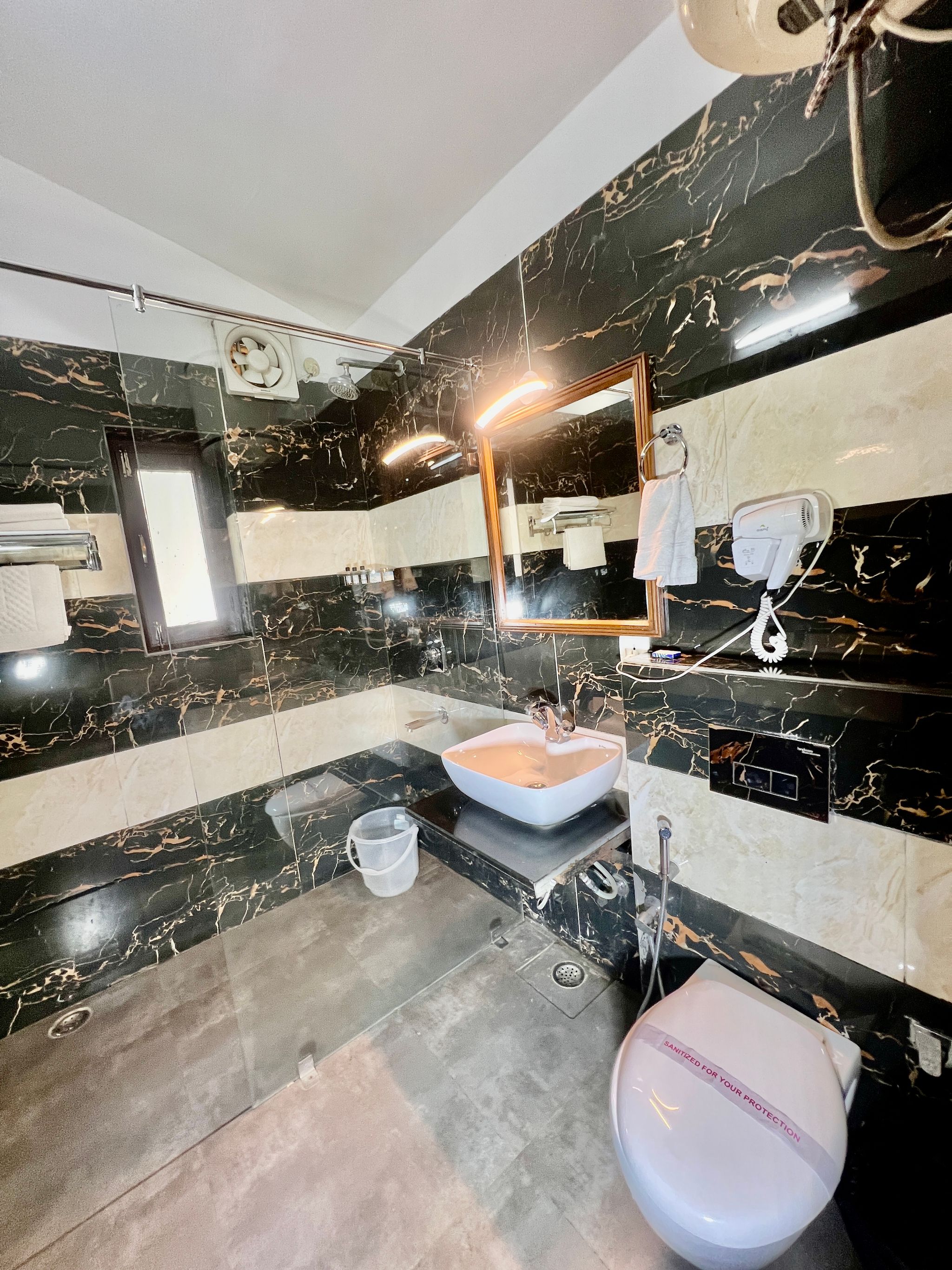 Sea Hawk-Luxury Hill Resort (4 mins drive from Bhimtal Lake) Deluxe Pine Nature View With Common Balcony 36