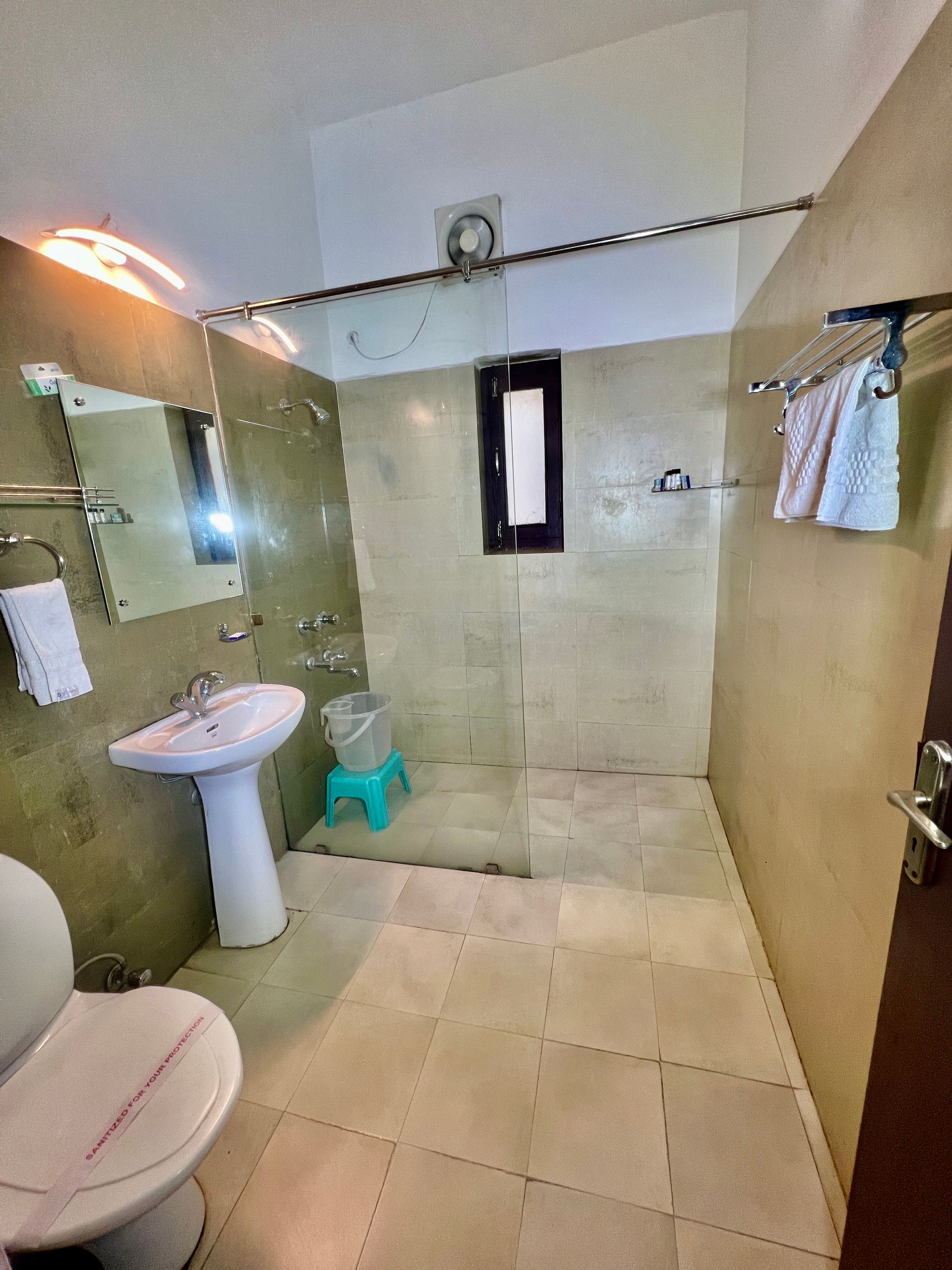 Sea Hawk-Luxury Hill Resort (4 mins drive from Bhimtal Lake) Deluxe Pine Nature View With Common Balcony 33