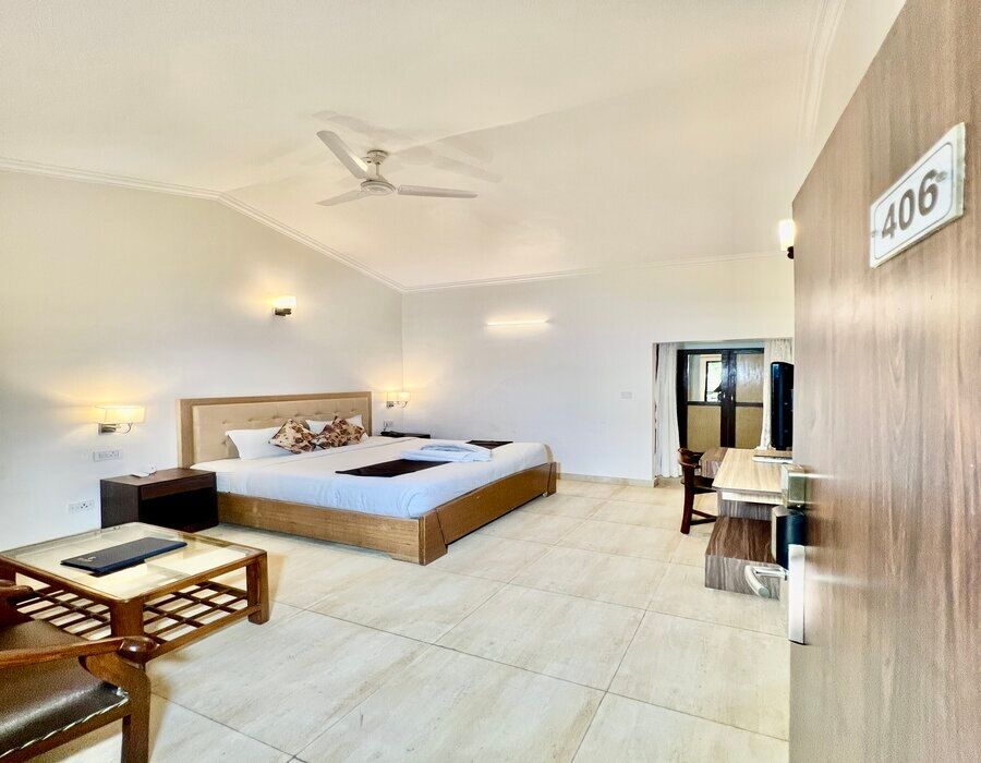 Sea Hawk-Luxury Hill Resort (4 mins drive from Bhimtal Lake) Deluxe Pine Nature View With Common Balcony 22