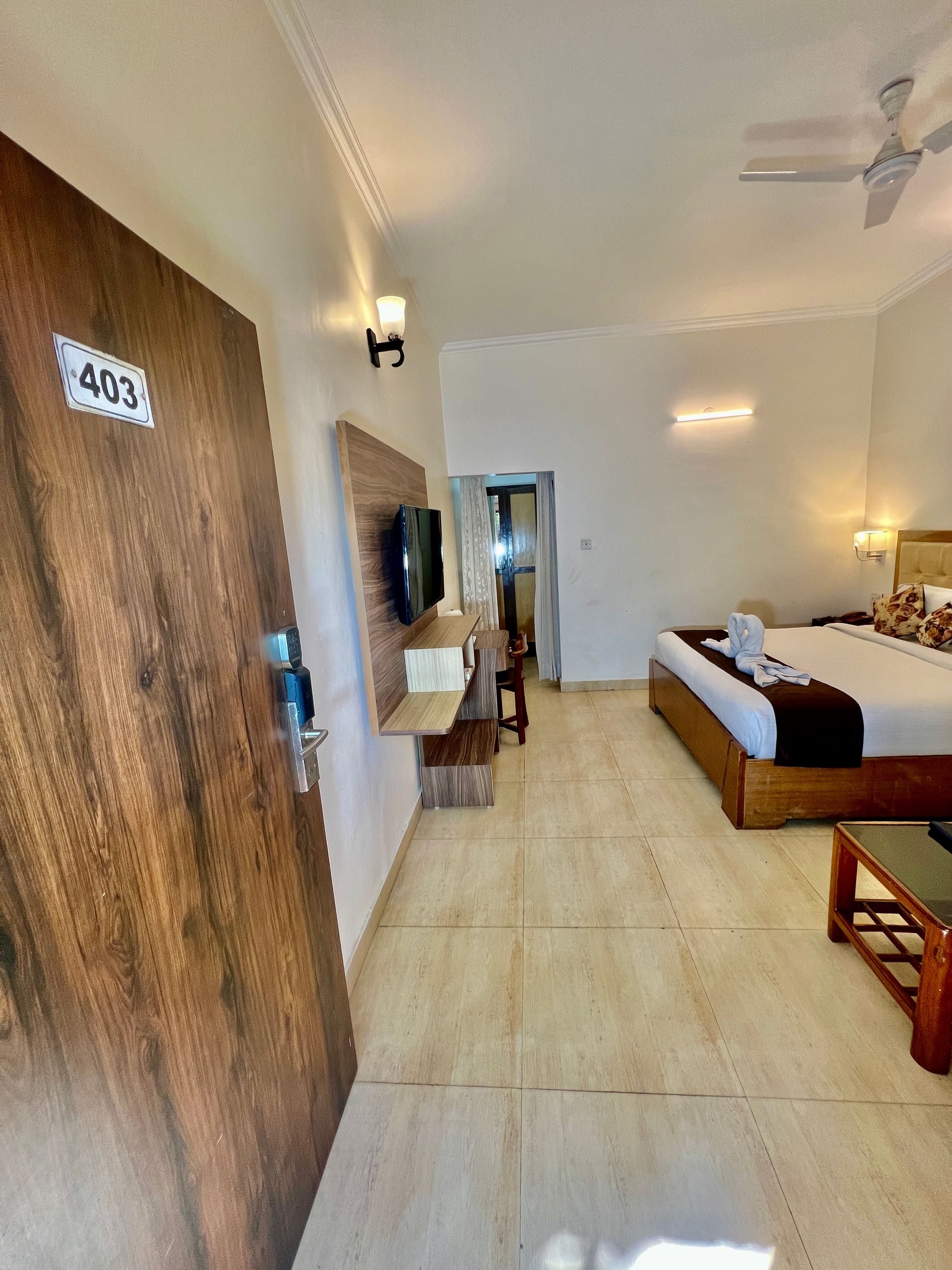 Sea Hawk-Luxury Hill Resort (4 mins drive from Bhimtal Lake) Deluxe Pine Nature View With Common Balcony 3