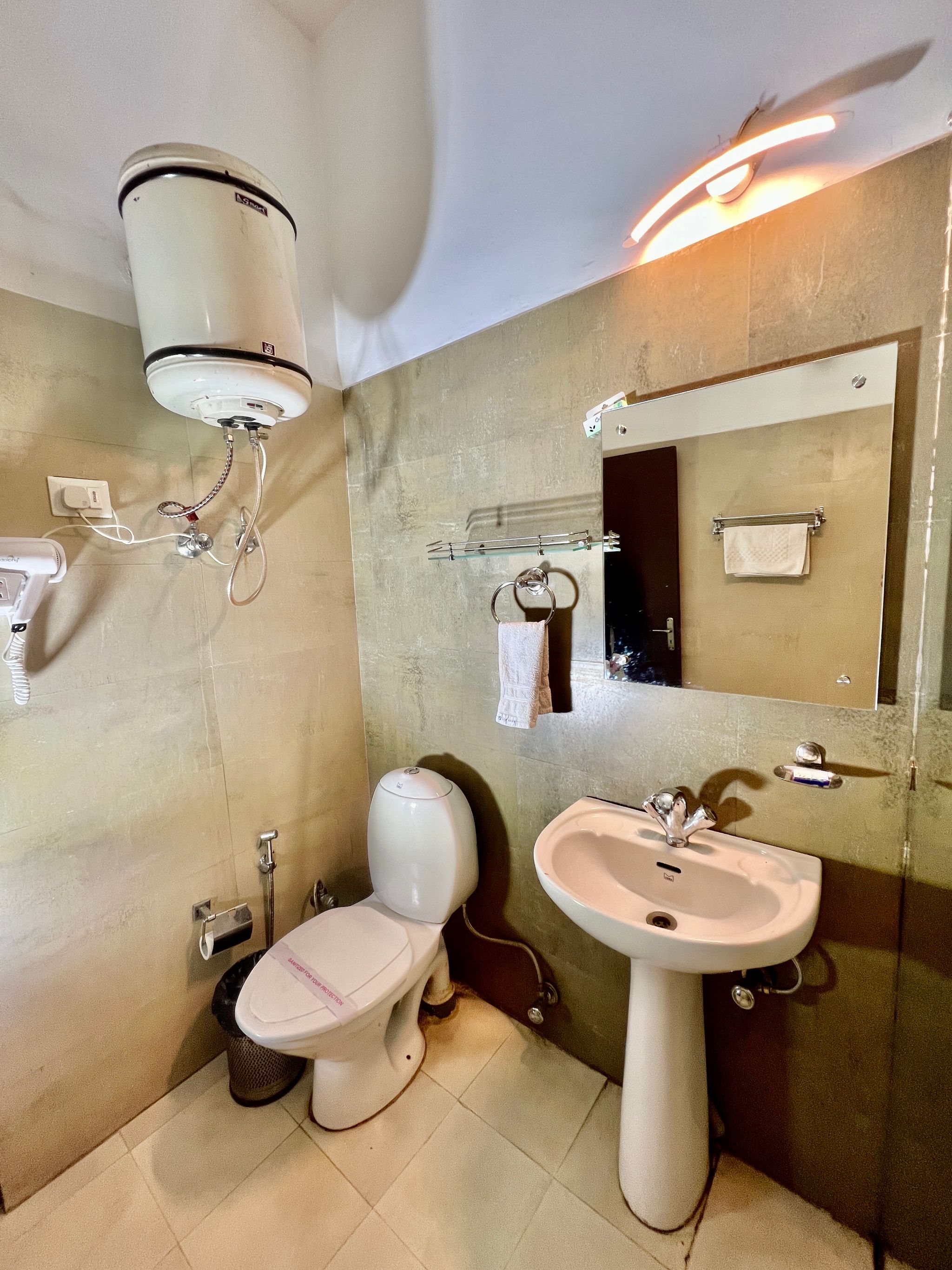 Sea Hawk-Luxury Hill Resort (4 mins drive from Bhimtal Lake) Deluxe Pine Nature View With Common Balcony 38