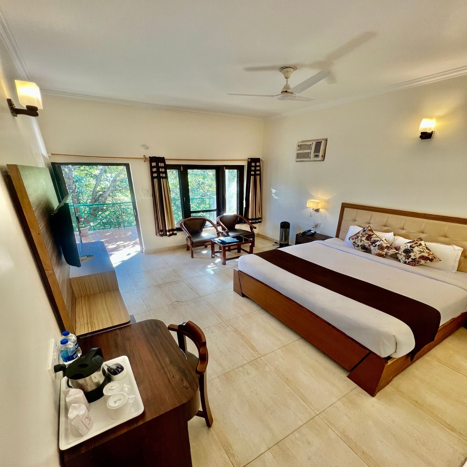 Sea Hawk-Luxury Hill Resort (4 mins drive from Bhimtal Lake) Deluxe Pine Nature View With Common Balcony 19