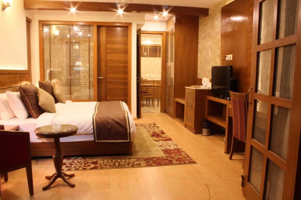 Luxury Suite