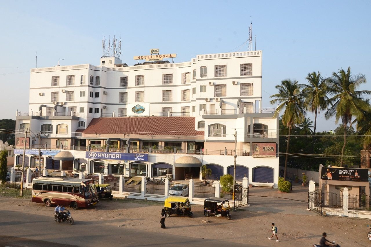undefined Hotel Pooja International 6