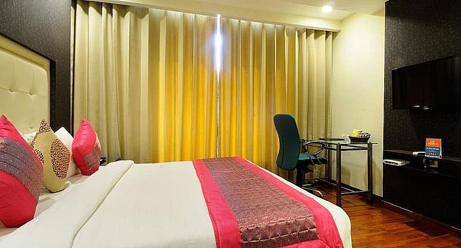 undefined Hotel City Park 8