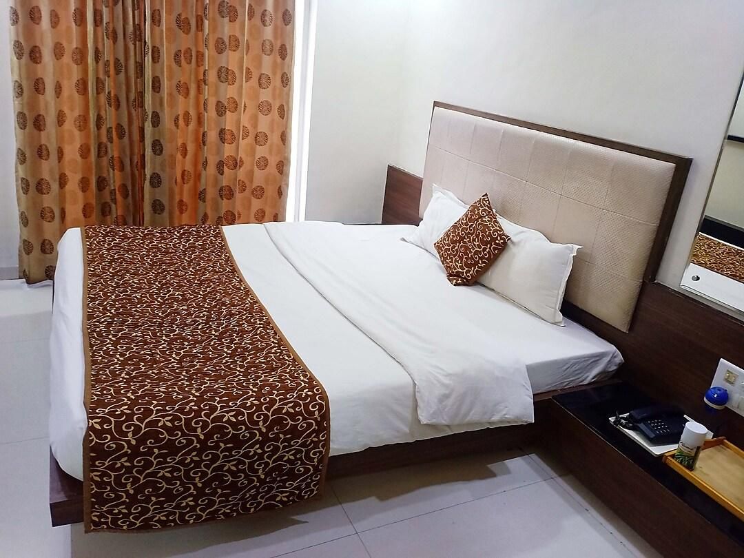 undefined Avadh Hotel 9