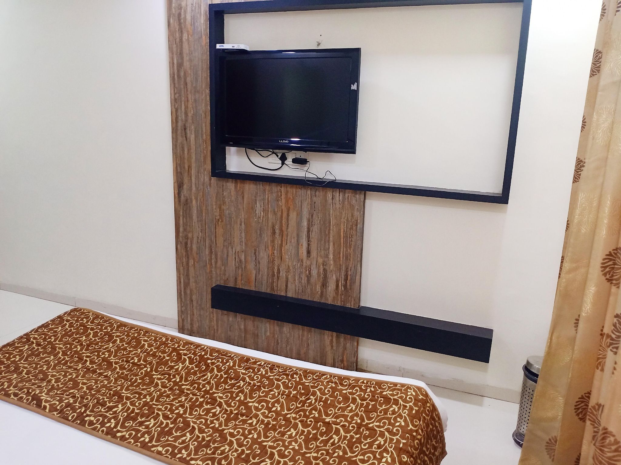 Suite Single Room