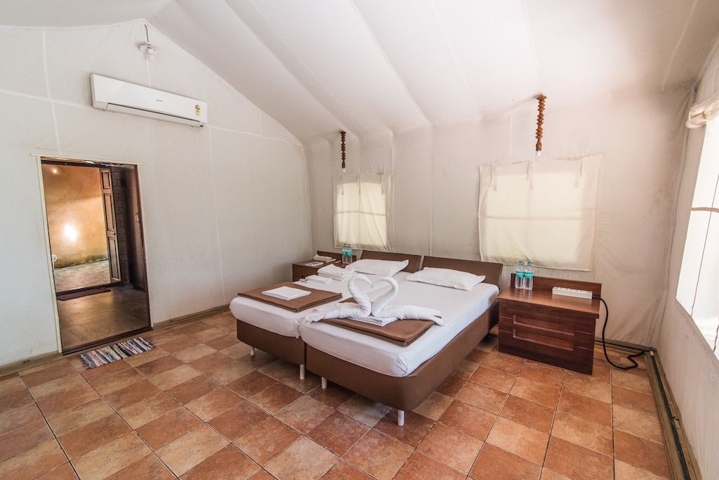 AC Beach Cottage First floor (premium) -No pets allowed