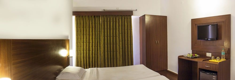 Mamalla Beach Resort Deluxe AC Room 3